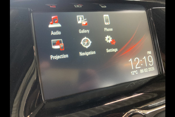 Opel KARL 1.0 75pk Rocks Online Edition NAVI/CARPLAY/CRUISE/PDC/15INCH