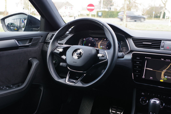 Škoda Superb Combi 1.4 TSI iV 218 PK Sportline BNS PHEV, Trekhaak, Carplay, Camera, Memory