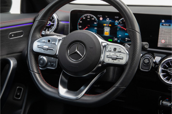 Mercedes-Benz CLA-Klasse 250 e AMG Pano, Widescreen, Sfeerverlichting, /nightpakket, 2023 Hybrid