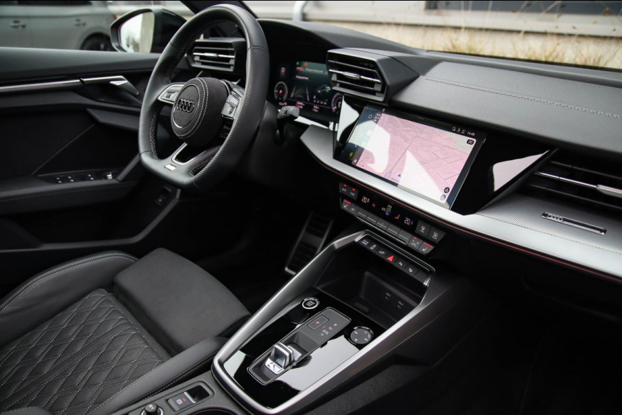 Audi A3 Sportback 45TFSI e PHEV S Edition S line Competition 245pk S-Tronic|Panoramadak|Virtual Cockpit|Supersport Kuipstoelen|B&O