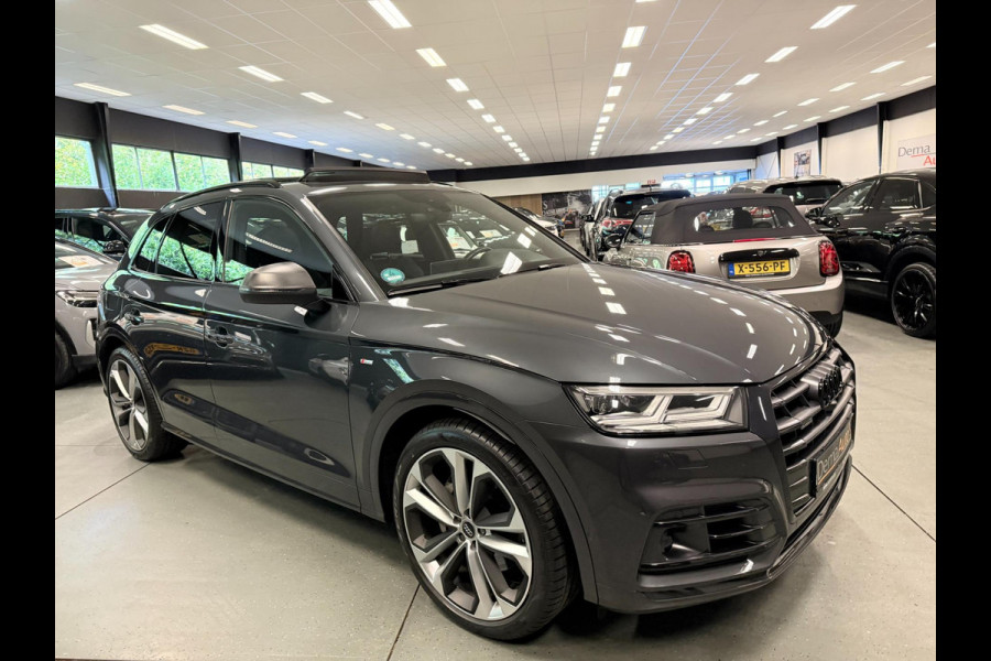 Audi Q5 55 TFSI e SQ5 PACK 367PK 21'' RS-LEDER BLACK-LINE 3XS-LINE PANO/B&O/V-COCKPIT/DAB/SFEERVERLICHTING///