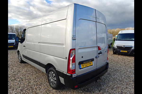 Renault Master T35 2.3 dCi L2H2 Energy , Euro 6 , 1e eig. 170 PK , Camera , Navi , in pracht staat.