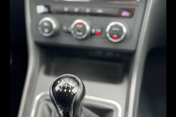 Seat León ST 1.2 TSI Style /Dealer onderhouden /LED/ Carplay