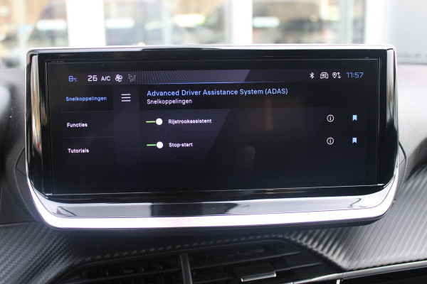 Peugeot 2008 1.2 100PK ALLURE | DRAADLOZE APPLE CARPLAY/ANDROID AUTO | ACHTERUITRIJ CAMERA | PARKEERSENSOREN VOOR EN ACHTER | NAVIGATIE | CLIMATE CONTROL | LICHTMETALEN VELGEN 17" | LED KOPLAMPEN | DRAADLOZE TELEFOONLADER |