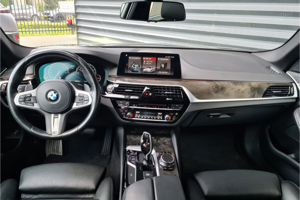 BMW 5 Serie Touring 540d xDrive High Executive -Head up - ACC