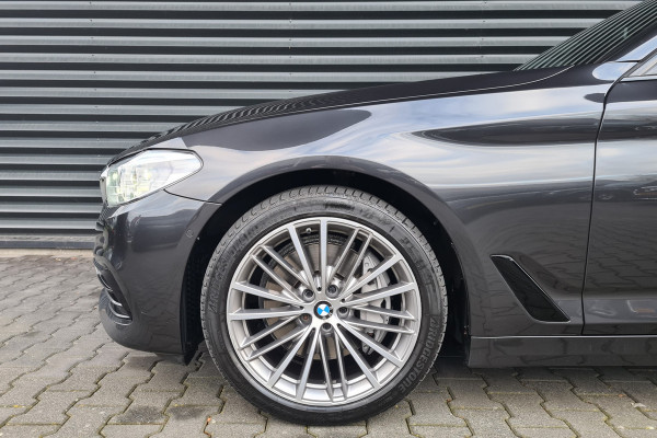 BMW 5 Serie Touring 540d xDrive High Executive -Head up - ACC