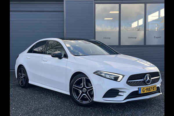 Mercedes-Benz A-Klasse 180 Business Solution AMG 1e Eigenaar,Schuifdak,Camera,Navi,Stoelverwarming,Pdc,Lmv,Apk tot 12-2025