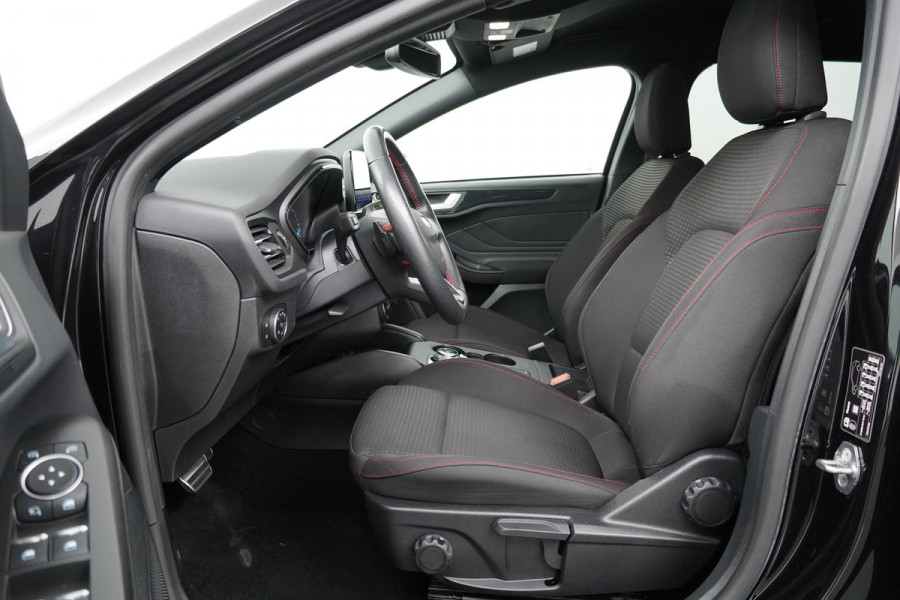 Ford FOCUS Wagon BWJ 11-2020 | 1.5T 150PK ST Line X BuS AUTOMAAT | TREKHAAK | NAVI | CAMERA  | CARPLAY | CLIMA | PDC |