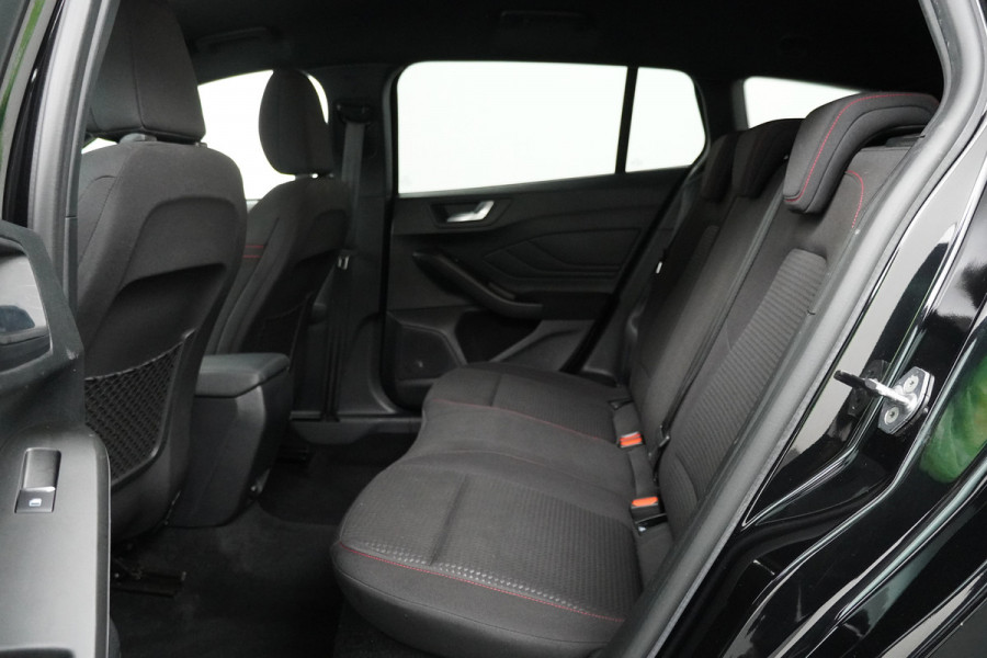 Ford FOCUS Wagon BWJ 11-2020 | 1.5T 150PK ST Line X BuS AUTOMAAT | TREKHAAK | NAVI | CAMERA  | CARPLAY | CLIMA | PDC |