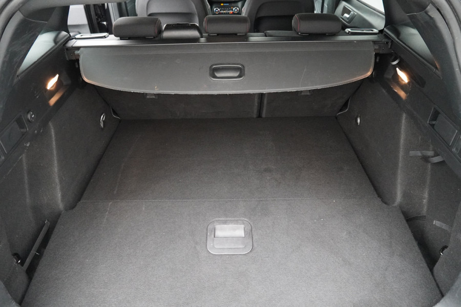 Ford FOCUS Wagon BWJ 11-2020 | 1.5T 150PK ST Line X BuS AUTOMAAT | TREKHAAK | NAVI | CAMERA  | CARPLAY | CLIMA | PDC |