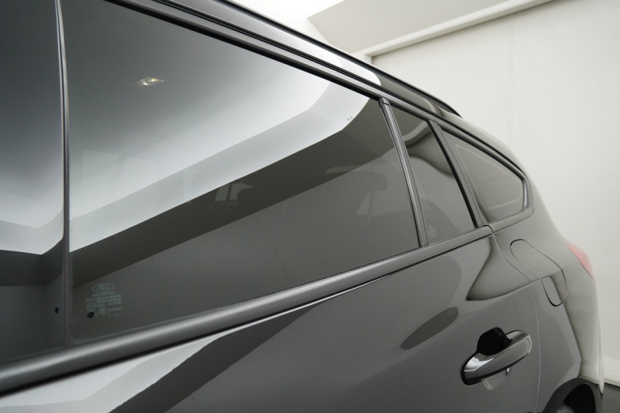 Ford FOCUS Wagon BWJ 11-2020 | 1.5T 150PK ST Line X BuS AUTOMAAT | TREKHAAK | NAVI | CAMERA  | CARPLAY | CLIMA | PDC |