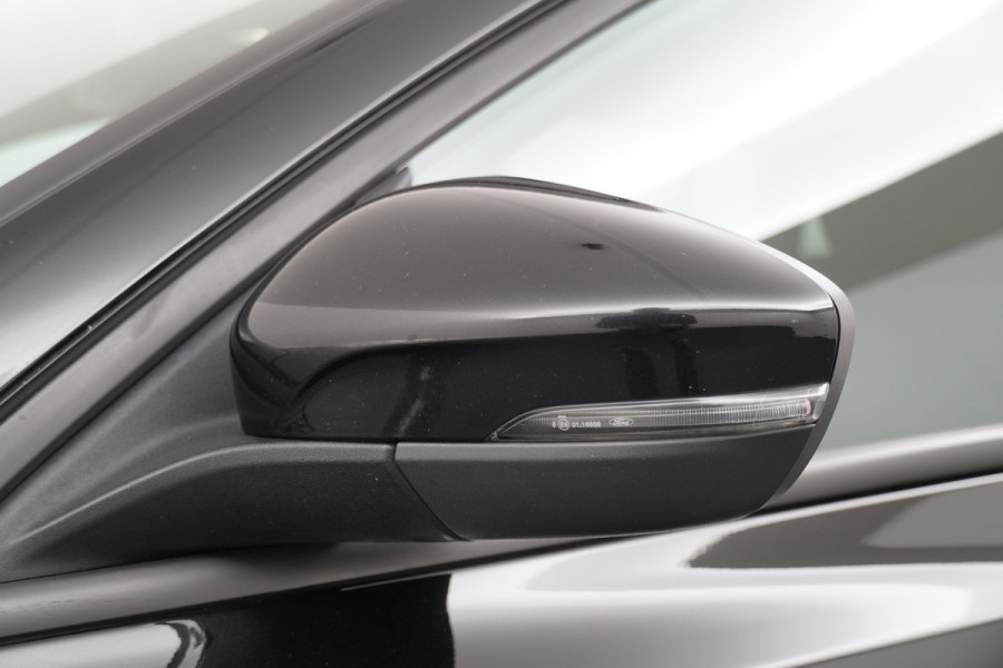 Ford FOCUS Wagon BWJ 11-2020 | 1.5T 150PK ST Line X BuS AUTOMAAT | TREKHAAK | NAVI | CAMERA  | CARPLAY | CLIMA | PDC |