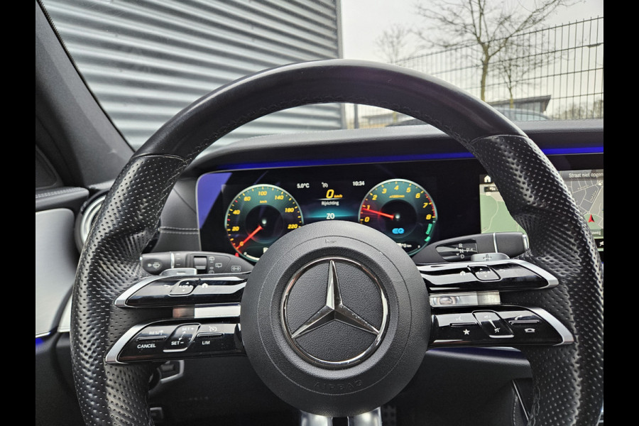 Mercedes-Benz E-Klasse Estate 300 e AMG Plug In Hybrid 320pk Dealer O.H PHEV | Widescreen Navi | Sfeerverlichting | Night Pakket | Camera | Apple Carplay | Alcantara Sportstoelen Verwarmd | LED |