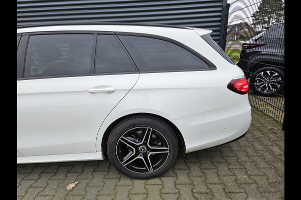 Mercedes-Benz E-Klasse Estate 300 e AMG Plug In Hybrid 320pk Dealer O.H PHEV | Widescreen Navi | Sfeerverlichting | Night Pakket | Camera | Apple Carplay | Alcantara Sportstoelen Verwarmd | LED |