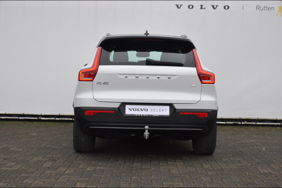 Volvo XC40 Single Motor Extended Range Plus 82 kWh / Adaptive cruise control / Pilot assist / BLIS / Stoel en stuur verwarming / Elektrische achterklep / Parkeersensoren met camera / Google infotainment /