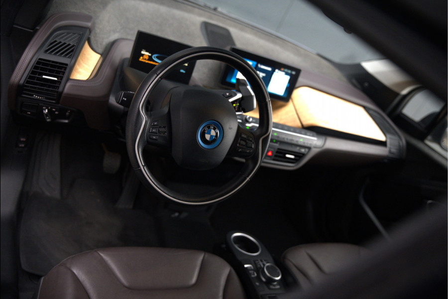 BMW i3 Executive Edition 120Ah 42 kWh | Harman Kardon | Leer | Warmtepomp | Cruise Control | Navigatie Pro | Keyless | Parkeersensoren | Stoelverwarming | Camera | NAP |