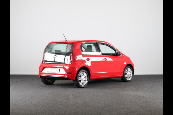 Volkswagen up! 1.0 BMT high up! 60 pk | Navigatie via App | Autom. airco | Parkeersensoren achter | Stoelverwarming |