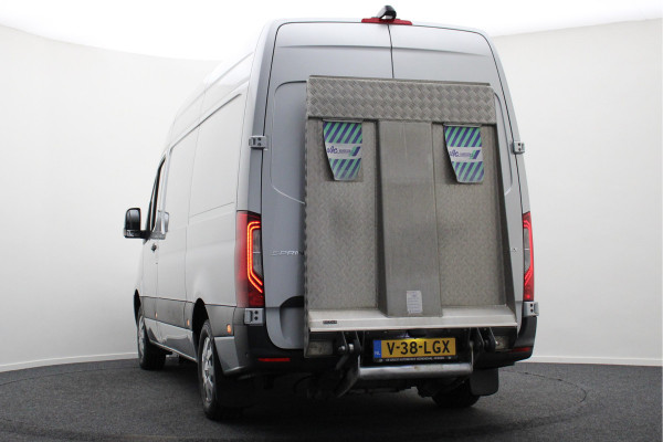 Mercedes-Benz Sprinter 316 2.2 CDI L2H2 Automaat 3-Zits, LED, Elektr. Laadklep, 360° Camera, Standkachel, Navigatie, DAB