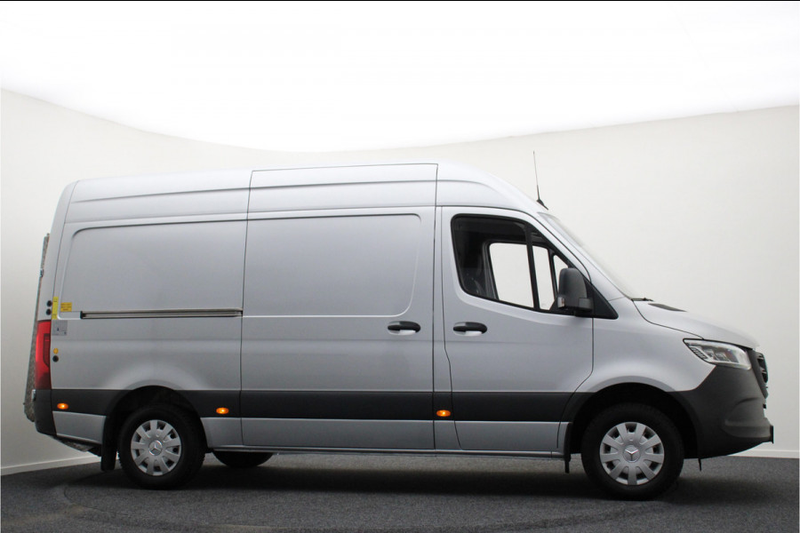 Mercedes-Benz Sprinter 316 2.2 CDI L2H2 Automaat 3-Zits, LED, Elektr. Laadklep, 360° Camera, Standkachel, Navigatie, DAB