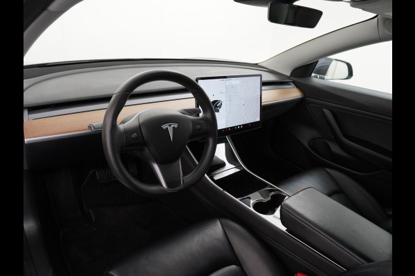 Tesla Model 3 Long Range 75kWh 463PK 19" FSD-Full Self Driving Computer-3 Premium Audio 4wd AutoPilot Panoramadak Camera's Leer Adaptive-Cruis Stoel en achterbank verwarming Electr.Stoelen+Memory+Easy-Entry WiFi Orig. NLse auto Grootste accu Tot 16,5kwh thuis laden. Accu-Garantie tot 27-12-2027 max 192.000km