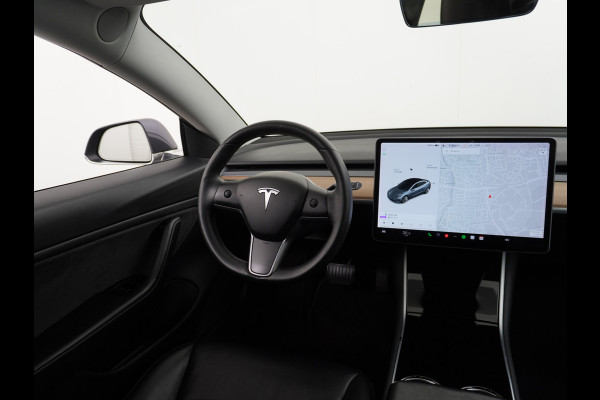 Tesla Model 3 Long Range 75kWh 463PK 19" FSD-Full Self Driving Computer-3 Premium Audio 4wd AutoPilot Panoramadak Camera's Leer Adaptive-Cruis Stoel en achterbank verwarming Electr.Stoelen+Memory+Easy-Entry WiFi Orig. NLse auto Grootste accu Tot 16,5kwh thuis laden. Accu-Garantie tot 27-12-2027 max 192.000km