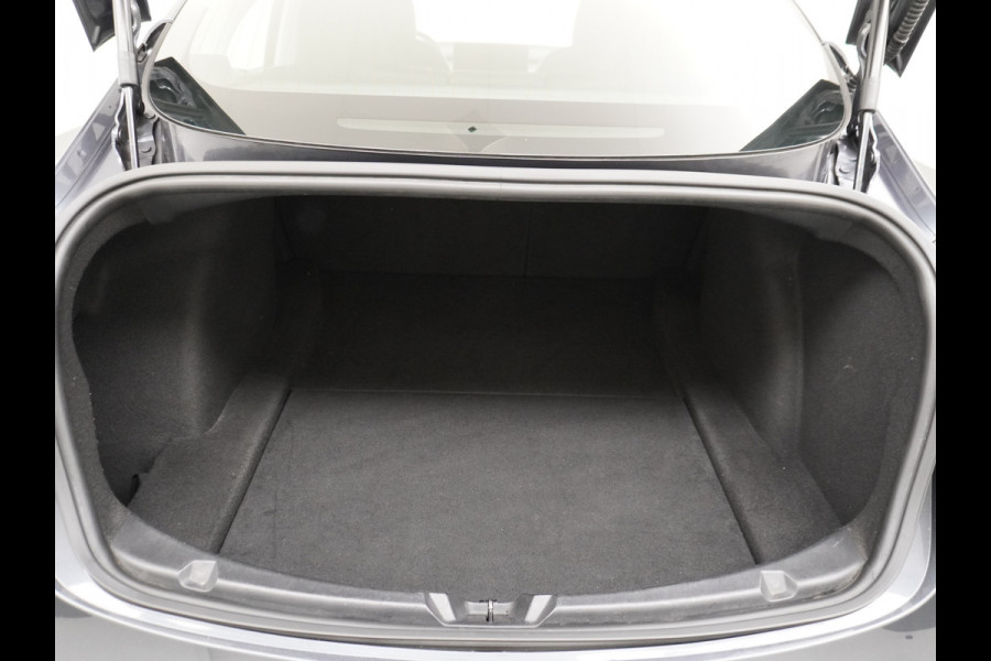 Tesla Model 3 Long Range 75kWh 463PK 19" FSD-Full Self Driving Computer-3 Premium Audio 4wd AutoPilot Panoramadak Camera's Leer Adaptive-Cruis Stoel en achterbank verwarming Electr.Stoelen+Memory+Easy-Entry WiFi Orig. NLse auto Grootste accu Tot 16,5kwh thuis laden. Accu-Garantie tot 27-12-2027 max 192.000km