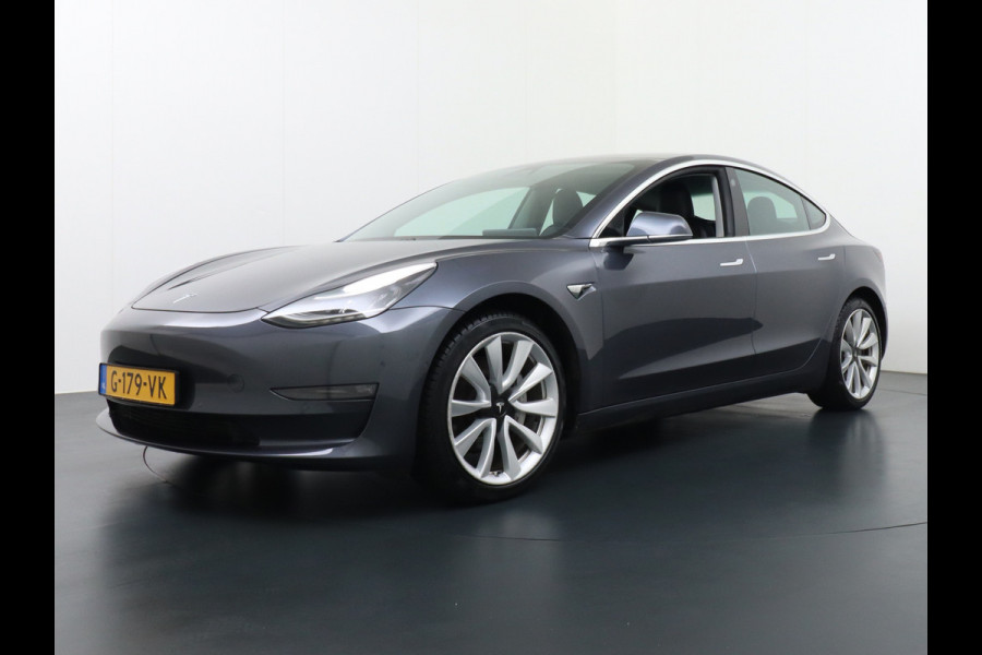 Tesla Model 3 Long Range 75kWh 463PK 19" FSD-Full Self Driving Computer-3 Premium Audio 4wd AutoPilot Panoramadak Camera's Leer Adaptive-Cruis Stoel en achterbank verwarming Electr.Stoelen+Memory+Easy-Entry WiFi Orig. NLse auto Grootste accu Tot 16,5kwh thuis laden. Accu-Garantie tot 27-12-2027 max 192.000km