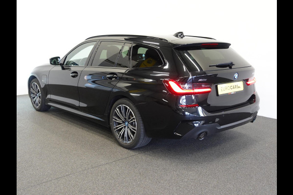 BMW 3 Serie Touring 330e xDrive 292 PK 4WD M Sport Airco ECC Stoel|Stuurverwarming Full LED 18" Velgen Navi Prof Carplay PDC VA Trekhaak Elektrisch Sensatec