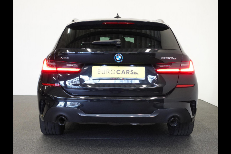 BMW 3 Serie Touring 330e xDrive 292 PK 4WD M Sport Airco ECC Stoel|Stuurverwarming Full LED 18" Velgen Navi Prof Carplay PDC VA Trekhaak Elektrisch Sensatec