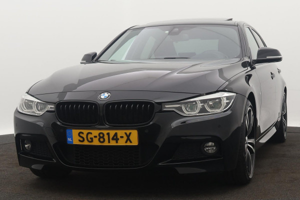 BMW 3-serie 320i Corporate Lease High Executive M-SPORT (NL-auto, Dealer OnderH, Panorama, Navi Groot, StoelV, Camera, Clima, Etc)