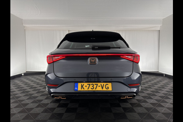 CUPRA Leon Sportstourer 1.4 e-Hybrid VZ Adrenaline (INCL-BTW) Aut. *FULL-LED | DIGI-COCKPIT | ADAPTIVE-CRUISE | 1/2-LEATHER | SPORT-SEATS | AMBIENT-LIGHT | DAB+ | KEYLESS | CAMERA | HEATED-SEATS | SHIFT-PADDLES | 19''ALU*