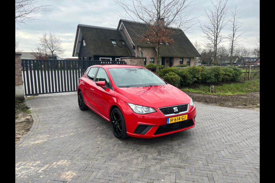 Seat Ibiza 1.0 TSI Style Business Intense | Apple Carplay | Navigatie | 17 Inch Velgen | Camera | NL-Auto |