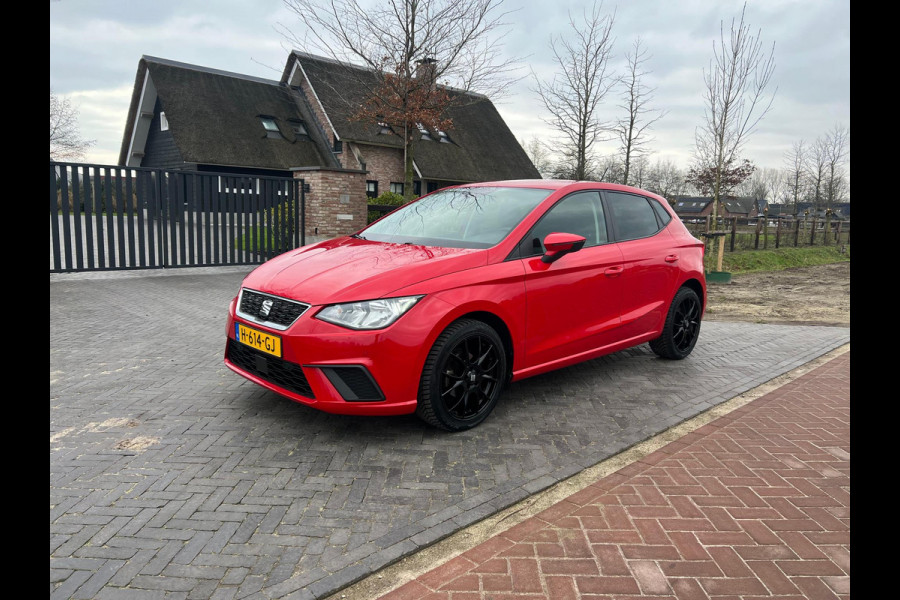 Seat Ibiza 1.0 TSI Style Business Intense | Apple Carplay | Navigatie | 17 Inch Velgen | Camera | NL-Auto |