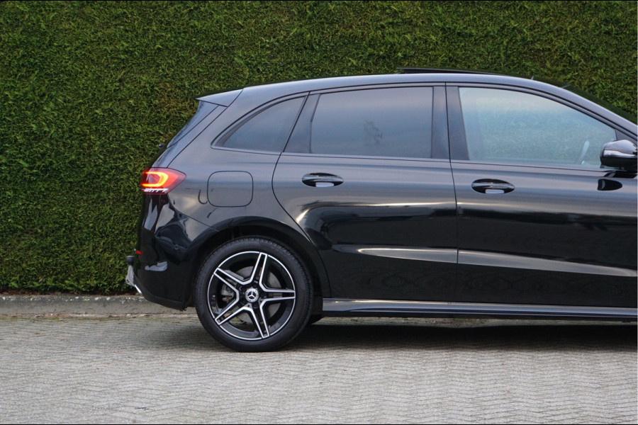 Mercedes-Benz B-Klasse B 250 e AMG line Night | Dodehoek Panorama Trekhaak