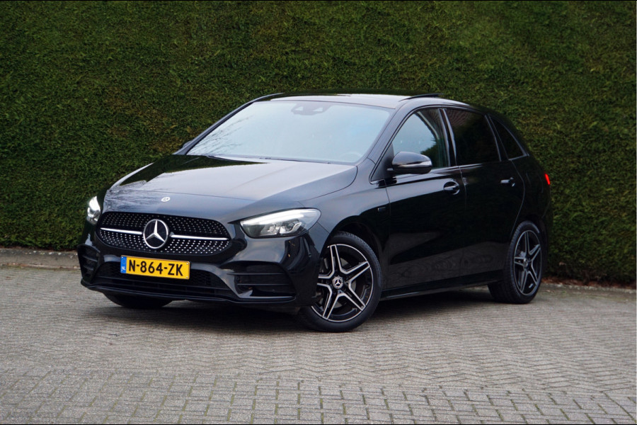 Mercedes-Benz B-Klasse B 250 e AMG line Night | Dodehoek Panorama Trekhaak