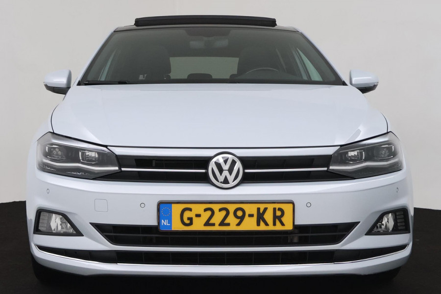 Volkswagen Polo 1.0 TSI Highline (PANORAMADAK, PARKEERSENSOREN, LED, ADAPTIVE CRUISE, NAVIGATIE, CARPLAY, GOED ONDERHOUDEN)