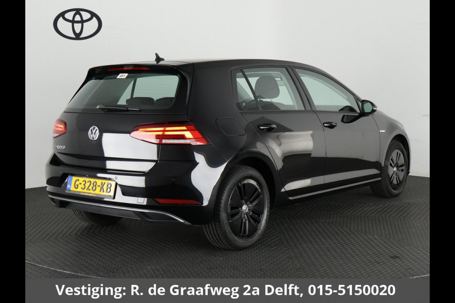 Volkswagen e-Golf Black Edition 100 kW | Navigatie | Climate Control | Lichtsensor |