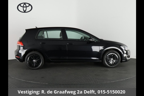 Volkswagen e-Golf Black Edition 100 kW | Navigatie | Climate Control | Lichtsensor |