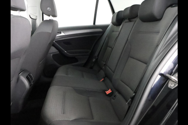 Volkswagen e-Golf Black Edition 100 kW | Navigatie | Climate Control | Lichtsensor |