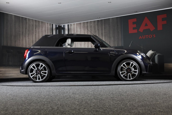 MINI Cabrio 1.5 Cooper JCW Pakket / Aut / Navi / Cc / Leder / Digital Cockpit / Sfeerverlichting / Windscherm / Led / Pdc