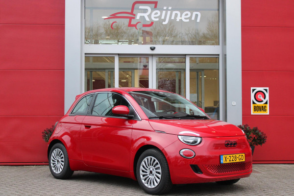 Fiat 500E RED 95PK 24 kWh | NAVIGATIE | APPLE CARPLAY/ANDROID AUTO | LANE ASSIST | CRUISE CONTROL | CLIMATE CONTROL | DAB+ RADIO | NIEUWE AUTO! |