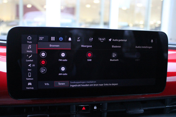 Fiat 500E RED 95PK 24 kWh | NAVIGATIE | APPLE CARPLAY/ANDROID AUTO | LANE ASSIST | CRUISE CONTROL | CLIMATE CONTROL | DAB+ RADIO | NIEUWE AUTO! |