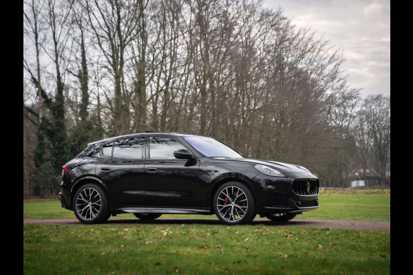 Maserati Grecale 3.0 V6 Trofeo 530pk | Sonus Faber | Pano-dak | Veel carbon | Stoelkoeling | Luchtvering etc!