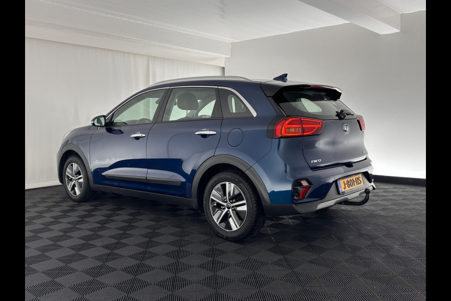 Kia Niro 1.6 GDi Hybrid DynamicLine (INCL-BTW) Aut. *NAVI-FULLMAP | KEYLESS | ADAPTIVE-CRUISE | 1/2-LEATHER | CAMERA | ECC | PDC | LANE-ASSIST | COMFORT-SEATS  | SHIFT-PADDLES | TOWBAR | 16"ALU*