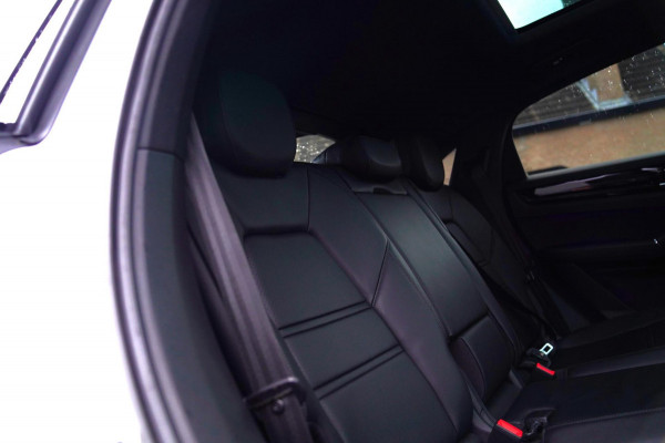 Porsche Cayenne Coupé 3.0 E-Hybrid | Bose Surround | Head Up | Luchtvering | Massage