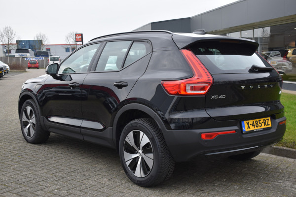 Volvo XC40 T5 262PK Plug-in hybrid Plus Dark | Climate pack | All-season banden |  Achteruitrijcamera | Elektrische voorstoelen met geheugen