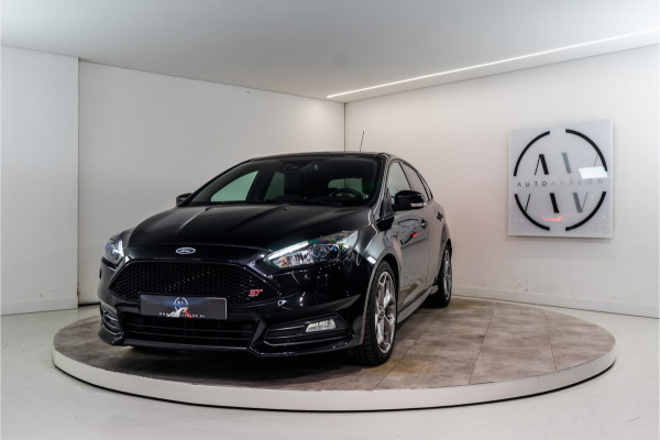 Ford Focus 2.0 ST 251PK | Bull X | HG Tune | Carplay | Leder | Garantie