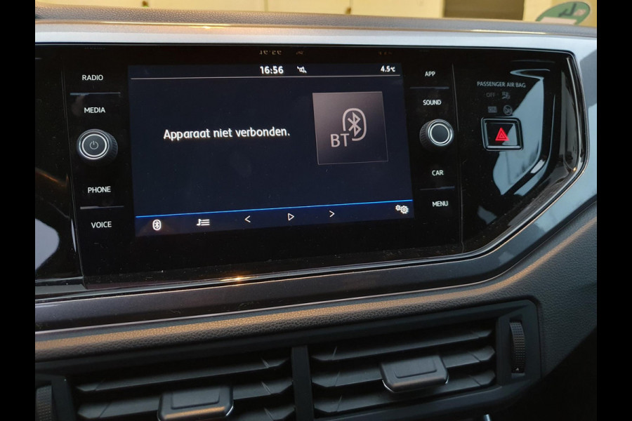 Volkswagen Polo 1.0 TSI R-LINE 2X / CARPLAY / ''18 R-VELGEN / STOELVERW. / P.SENSOREN V+A / PRIVACY GLASS / RECENT GROTE BEURT !