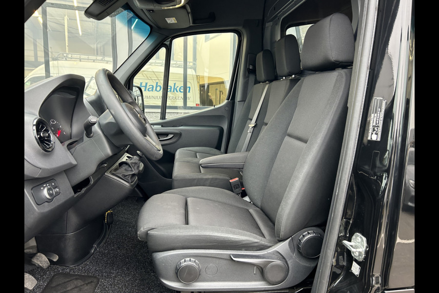 Mercedes-Benz Sprinter 317 CDI L3 H2 MBUX / Camera / Parkeersensoren / Carplay navigatie / Cruise control / Airco / 270 Graden achterdeuren