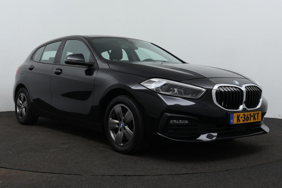 BMW 1-serie 118i Executive Edition (1e Eig, NL-auto, Dealer onderH Carplay/ Android, Navi-groot, PDC V+A, Cruise Control, Etc)